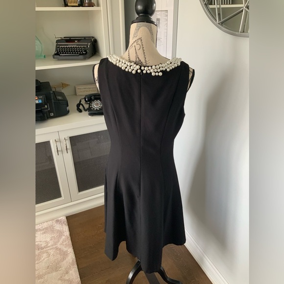 KARL LAGERFELD PARIS Pearl Neckline Black Sleeveless Dress Size 10 BRAND NEW - Picture 10 of 12